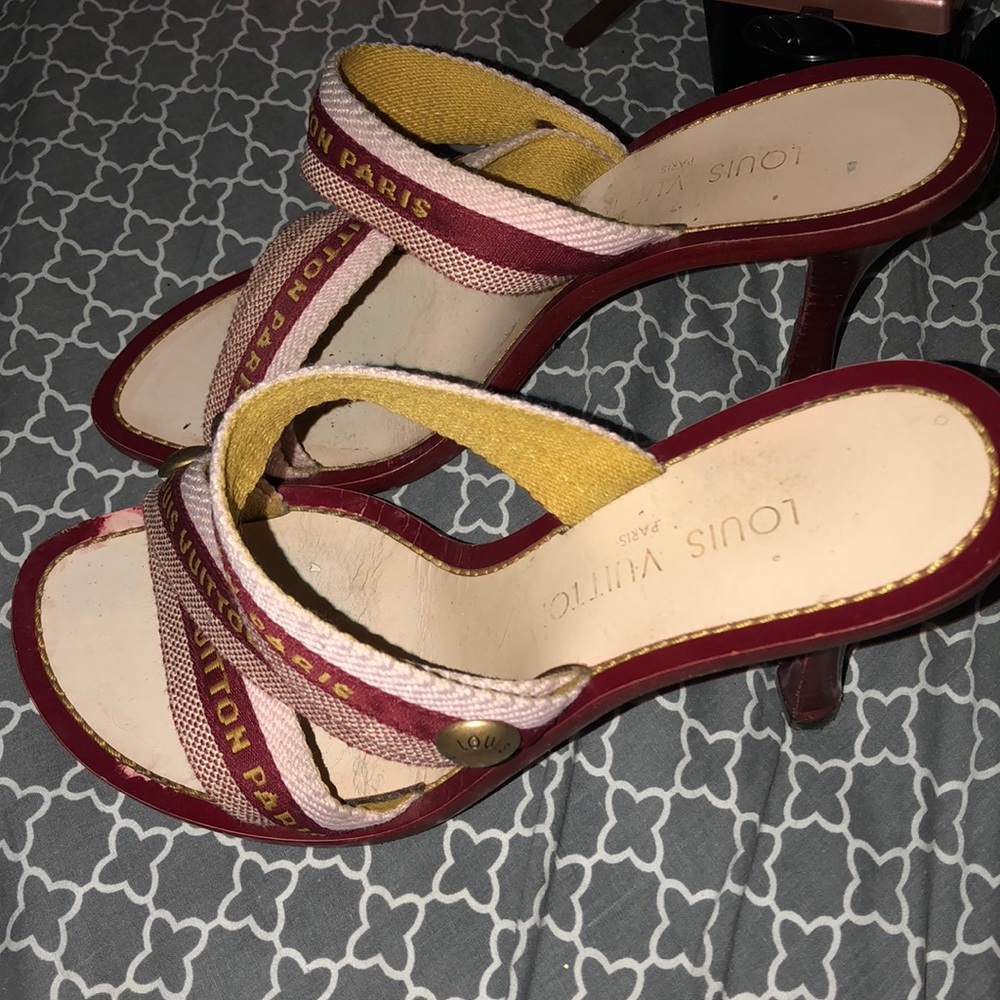 Louis Vuitton scrappy heels - Picture 2 of 2